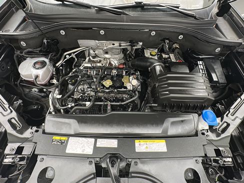 Used 2025 Volkswagen Atlas SE AWD/4WD image 21