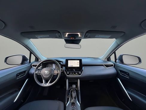 Used 2024 Toyota Corolla Cross LE image 15
