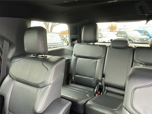 New 2025 Ford Expedition Platinum w/ Stealth Performance Package image 11