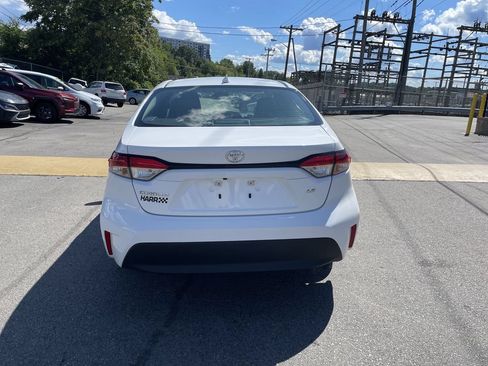 Used 2024 Toyota Corolla LE FWD image 4