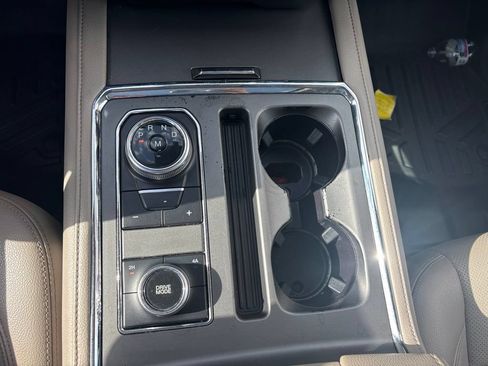 Used 2019 Ford Expedition Max XLT w/ Equipment Group 202A AWD/4WD image 25