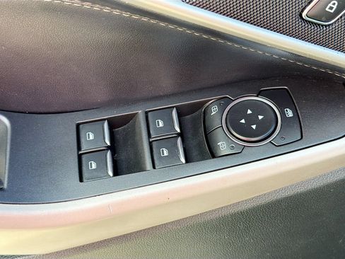 Used 2023 Ford Explorer XLT RWD image 19
