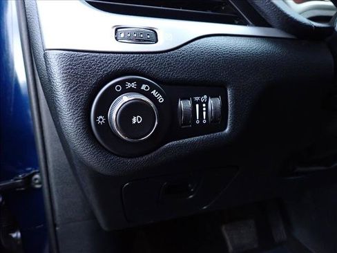 Used 2018 Jeep Cherokee Trailhawk w/ Trailer Tow Group AWD/4WD image 15