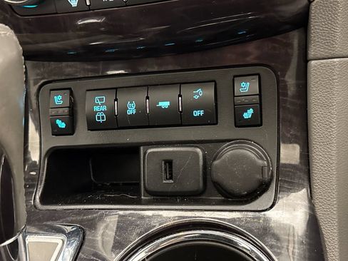 Used 2016 Buick Enclave Premium w/ Experience Buick Package FWD image 28