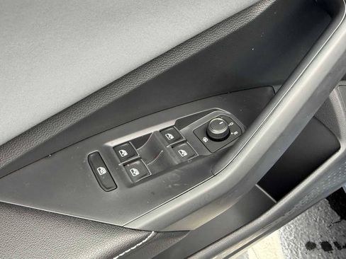 New 2026 Volkswagen Jetta SE FWD image 7