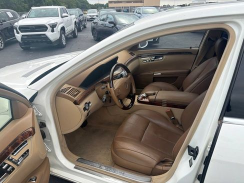 Used 2007 Mercedes-Benz S 550 w/ AMG Sport Pkg image 10