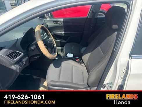 Used 2022 Hyundai Accent SEL FWD image 15