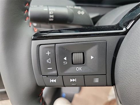 New 2025 Nissan Kicks SR w/ SR Premium Package image 9