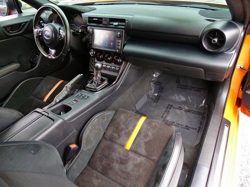 Used 2023 Toyota GR86 10th Anniversary SE RWD image 33