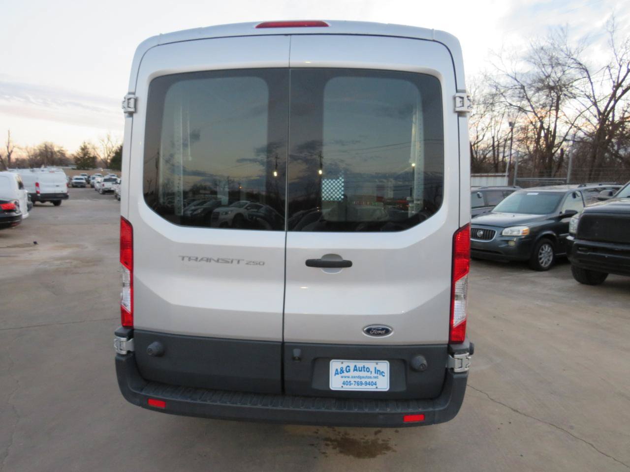 Used 2016 Ford Transit 250 148 Medium Roof RWD image 5