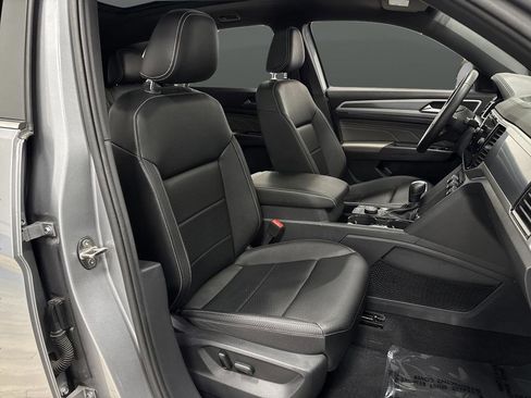Used 2023 Volkswagen Atlas Cross Sport SEL image 30