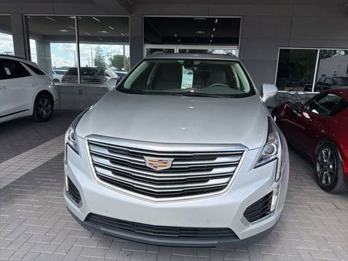 Used 2019 Cadillac XT5 Luxury FWD image 2