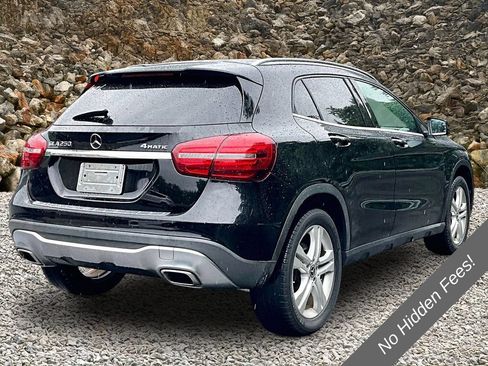 Used 2020 Mercedes-Benz GLA 250 4MATIC w/ Premium Package image 2