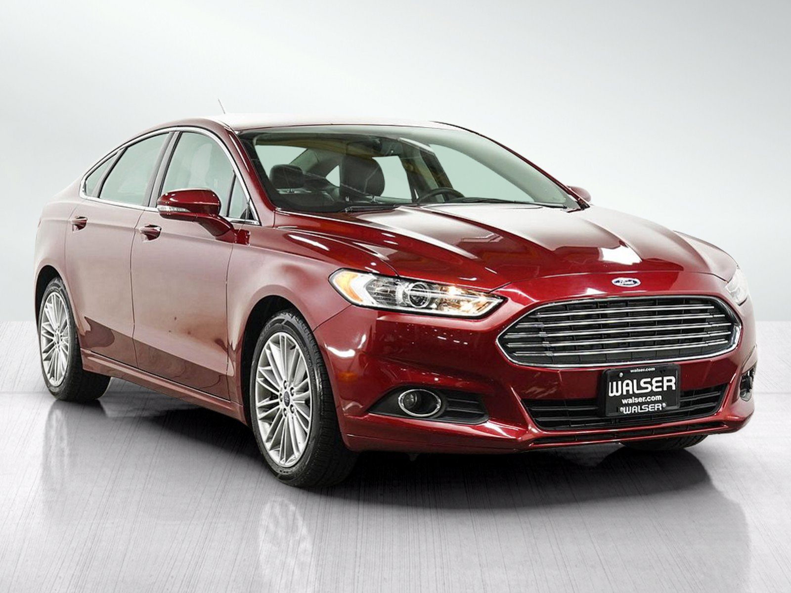 Used 2015 Ford Fusion SE w/ Equipment Group 202A FWD image 7