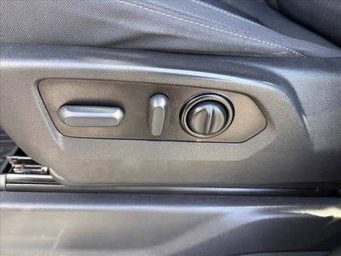 Used 2021 Chevrolet Silverado 1500 LT Trail Boss w/ Bed Protection Package image 17