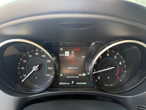 Used 2019 Jaguar F-PACE Premium AWD/4WD image 15
