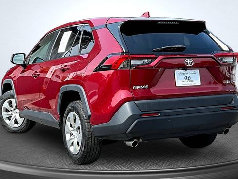 Used 2022 Toyota RAV4 LE FWD image 3