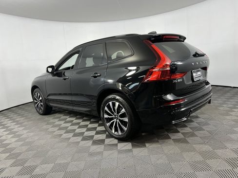 Used 2025 Volvo XC60 B5 Plus image 10