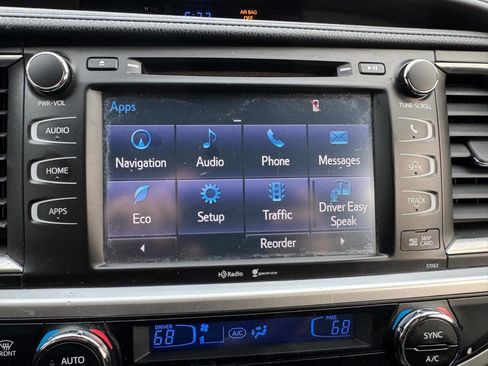 Used 2015 Toyota Highlander XLE image 20