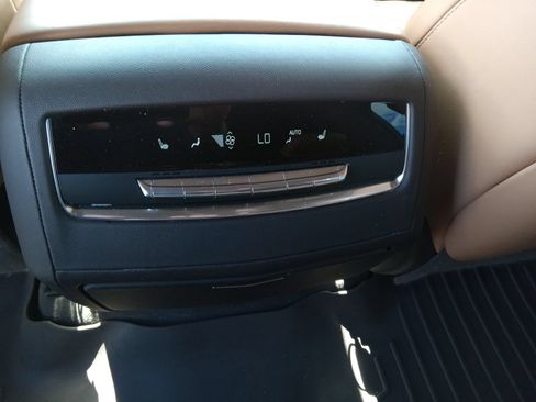 Used 2023 Cadillac Escalade ESV Premium Luxury AWD/4WD image 24