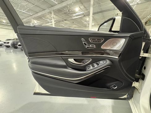 Used 2019 Mercedes-Benz S 560 4MATIC Sedan image 40
