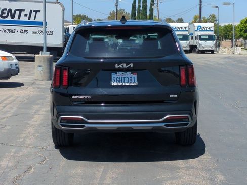 Certified 2023 Kia Sorento EX AWD/4WD image 7