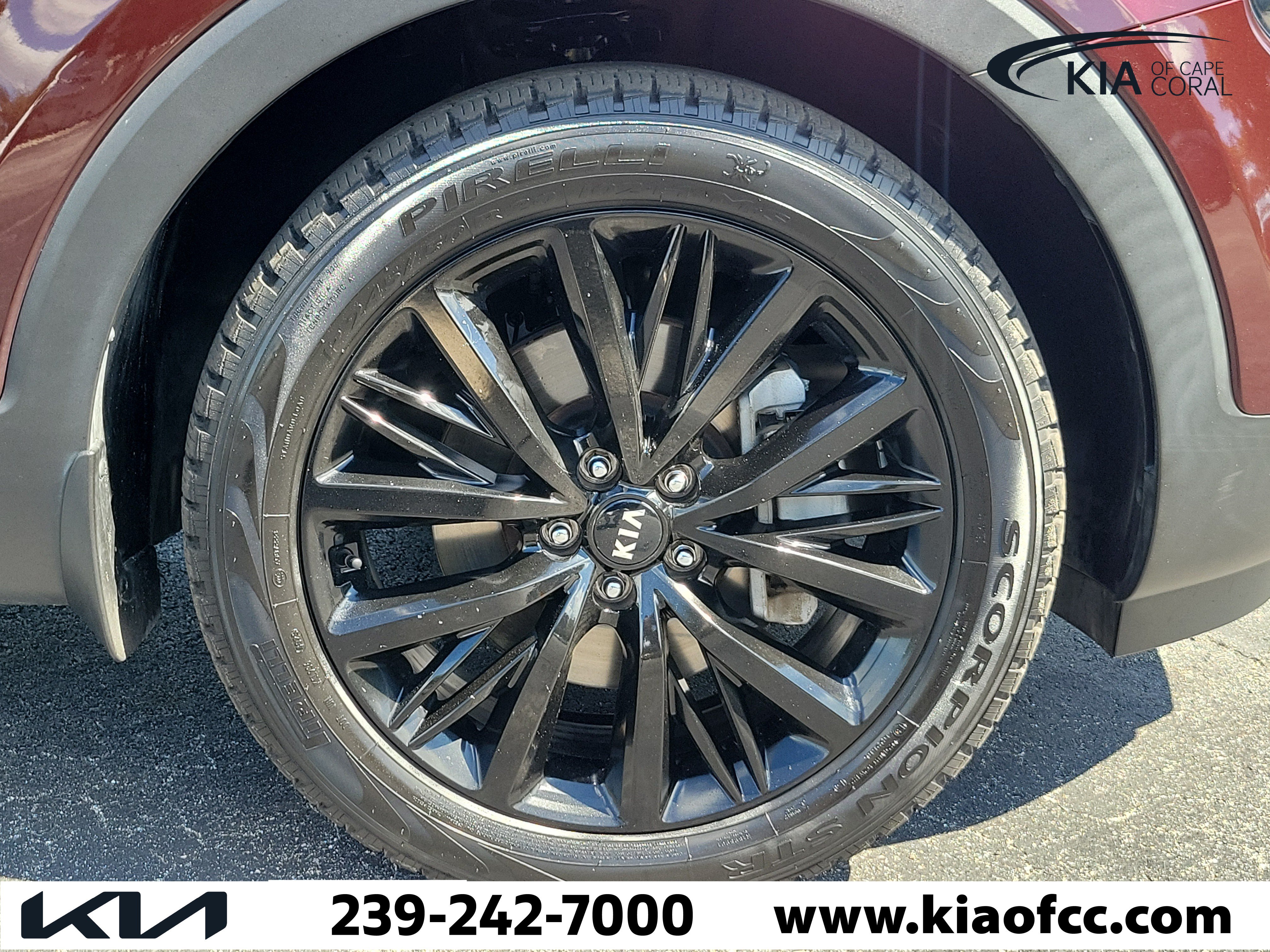 Used 2021 Kia Telluride SX w/ Towing Package FWD image 7