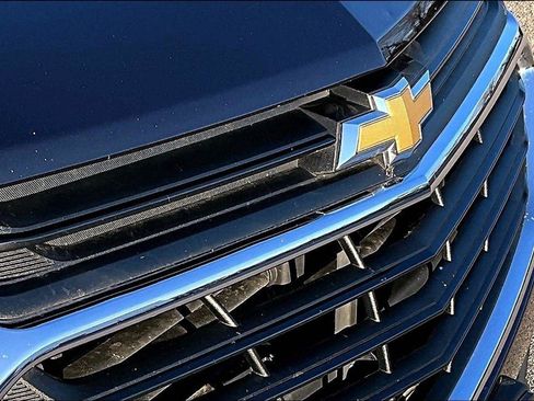 Used 2020 Chevrolet Equinox LS w/ LS Convenience Package image 29