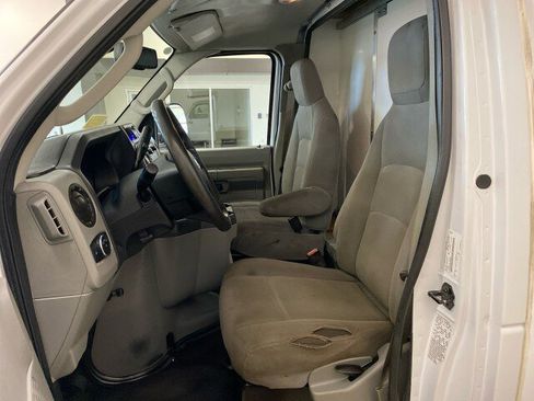Certified 2023 Ford E-450 and Econoline 450 Super Duty w/ Power Windows & Locks Group image 6