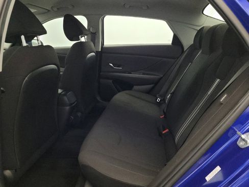 Used 2024 Hyundai Elantra SEL FWD image 18