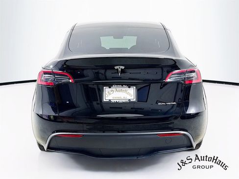 Used 2023 Tesla Model Y Long Range image 6