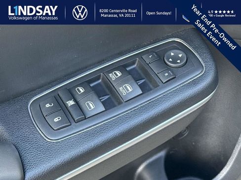 Used 2015 Chrysler 300 Limited w/ 300 Premium Group image 19