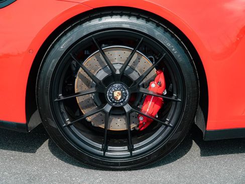 Certified 2025 Porsche 911 Carrera GTS image 33