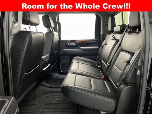 Certified 2025 GMC Sierra 3500 Denali w/ Denali Reserve Package AWD/4WD image 15