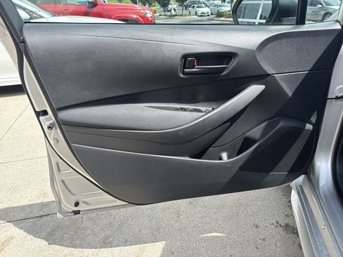 Used 2025 Toyota Corolla LE FWD image 13
