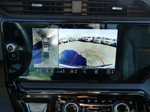 Certified 2024 GMC Sierra 1500 AT4 w/ Technology Package image 33