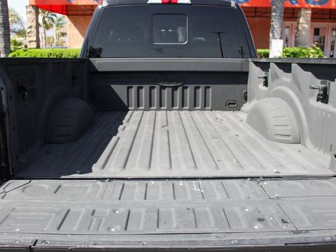 Used 2023 Ford F250 Lariat w/ Black Appearance Package image 8