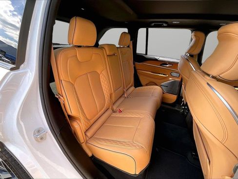 Certified 2022 Jeep Grand Cherokee Summit AWD/4WD image 26