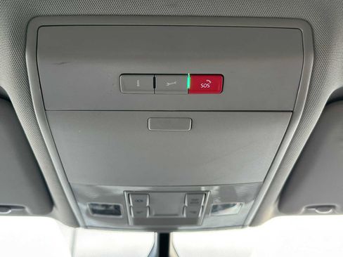 Used 2022 Volkswagen Atlas SE image 32