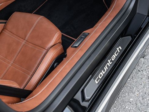 Used 2022 Lamborghini Aventador Countach image 15