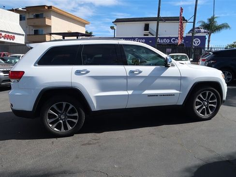 Used 2018 Jeep Grand Cherokee Limited image 18