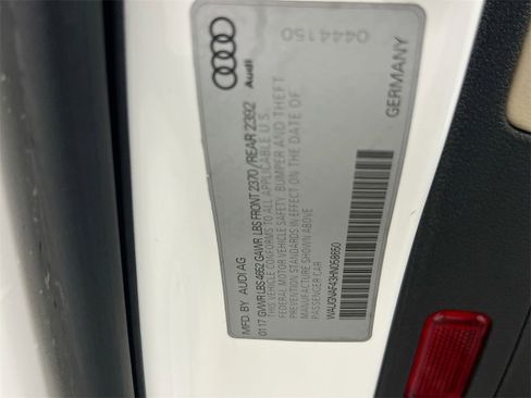 Used 2017 Audi A4 2.0T Premium image 28