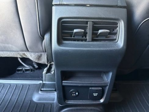 Used 2022 Ford Edge SEL w/ Convenience Package AWD/4WD image 11