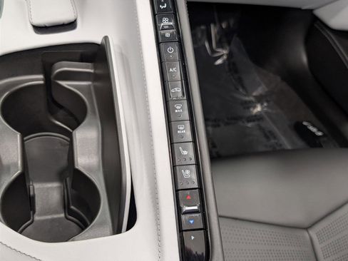 Used 2024 Chevrolet Corvette Z06 w/ Stealth Interior Trim Package image 25