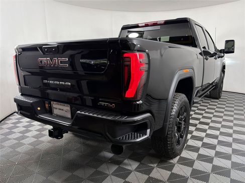 New 2026 GMC Sierra 2500 AT4 w/ AT4 Premium Plus Package AWD/4WD image 6