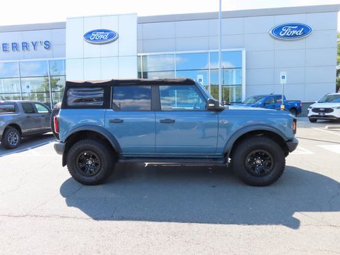 Used 2022 Ford Bronco Wildtrak image 4