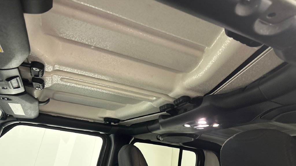 Used 2022 Jeep Gladiator Sport AWD/4WD image 17
