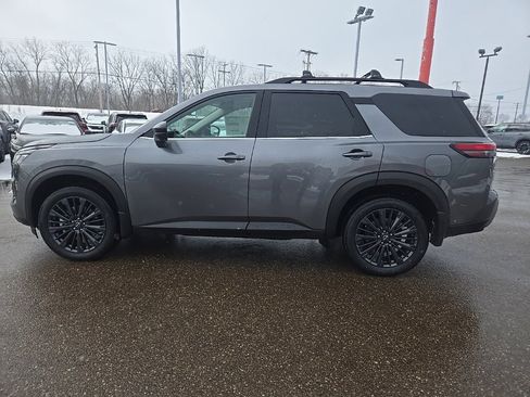 New 2026 Nissan Pathfinder SL w/ SL Premium Package image 5