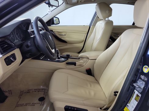 Used 2014 BMW 335i xDrive Sedan AWD/4WD image 9