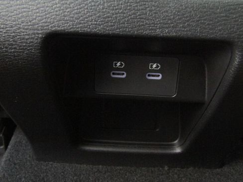Used 2026 Mitsubishi Outlander AWD image 32